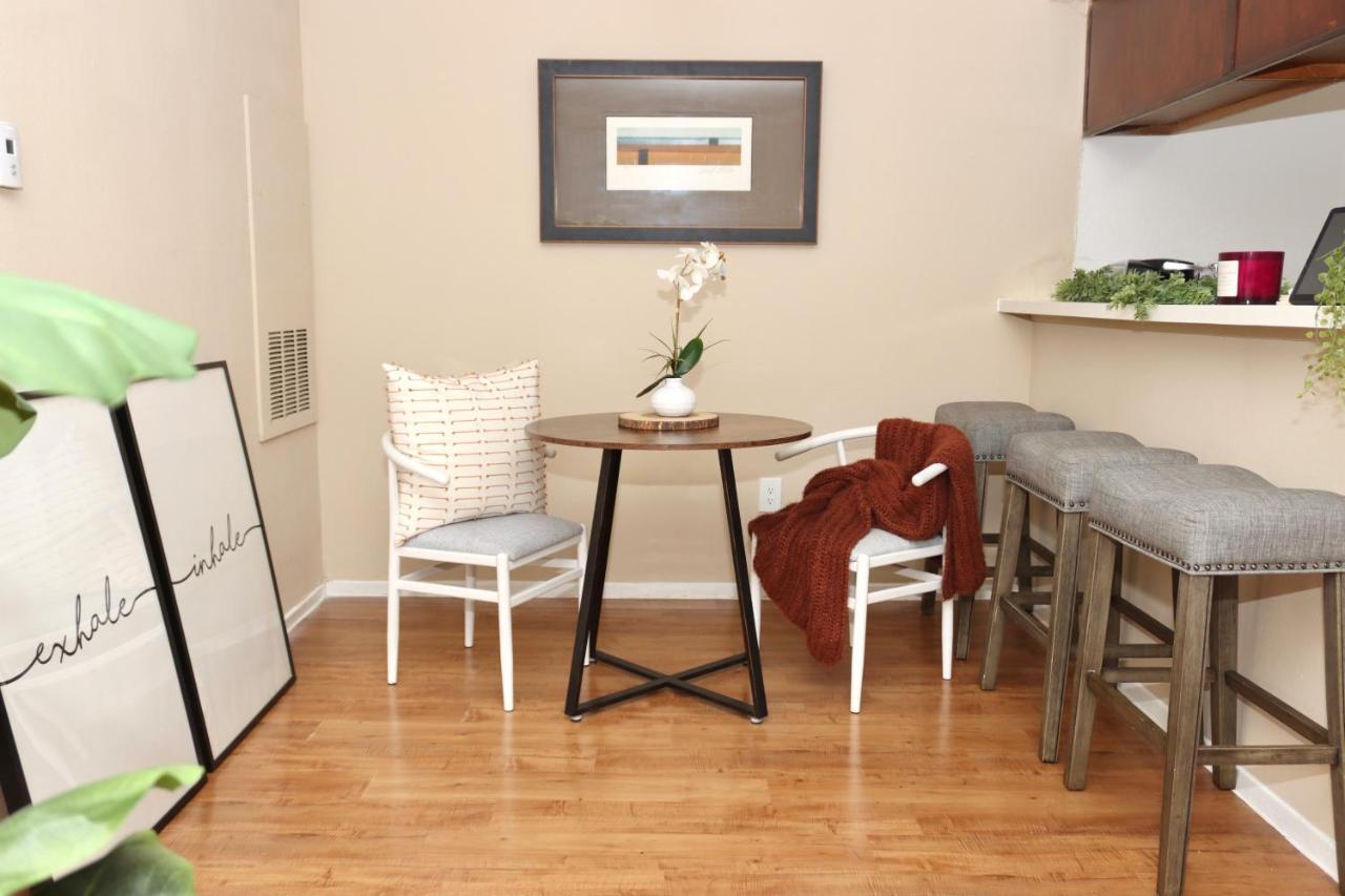 Chic Boho Cottage -Self Check In, Fully Furnished, & Free Parking Houston Kültér fotó